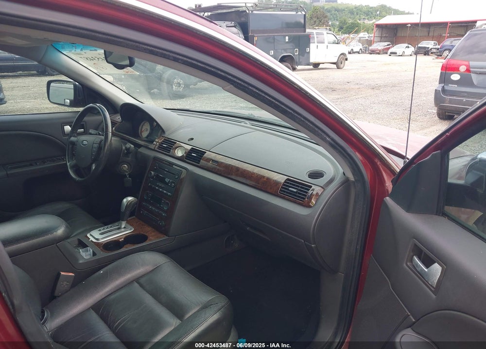 2005 FORD FIVE HUNDRED LIMITED VIN: 1FAHP25155G154820