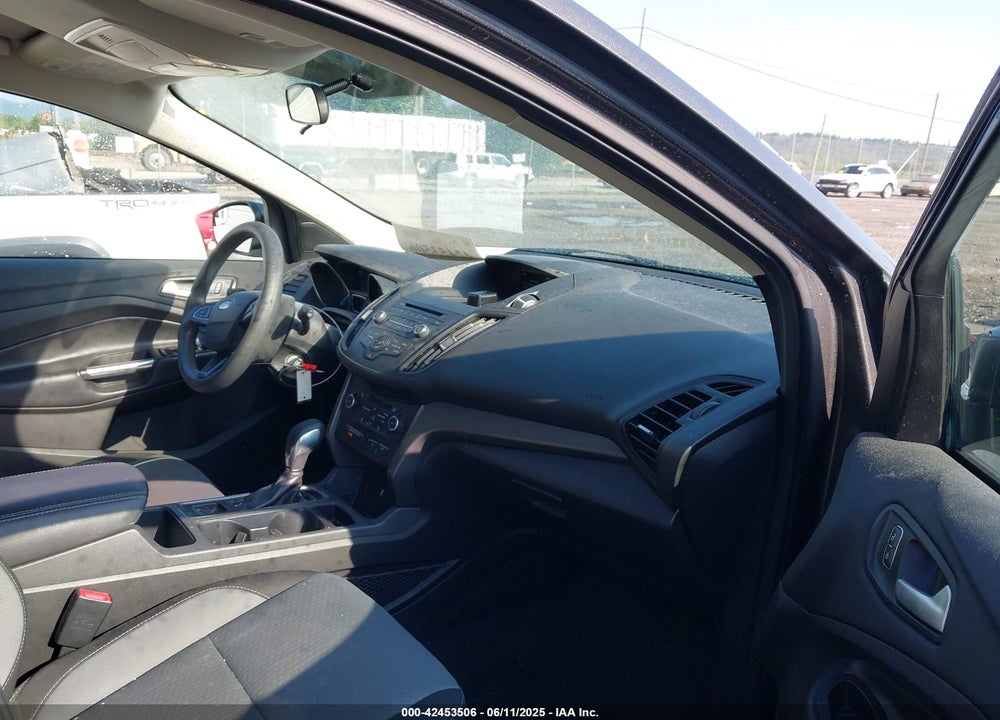 2018 FORD ESCAPE VIN: 1FMCU0GD2JUB84373