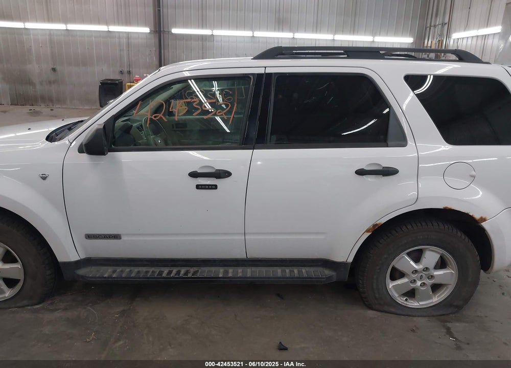 2008 FORD ESCAPE XLT VIN: 1FMCU93108KB04610