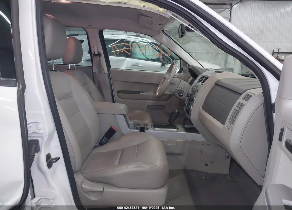 2008 FORD ESCAPE XLT VIN: 1FMCU93108KB04610