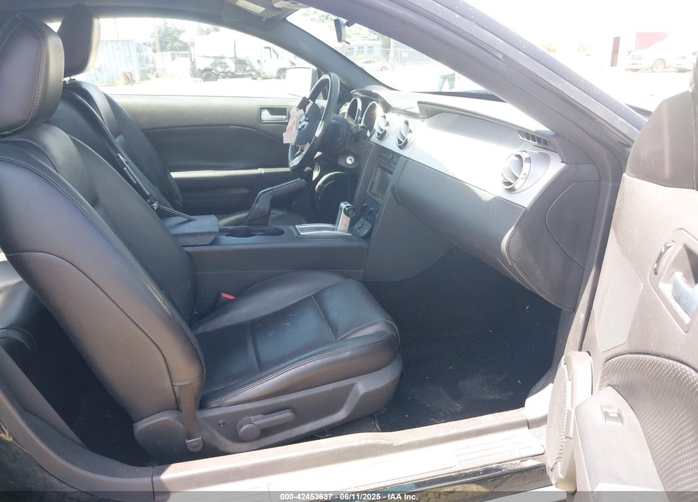 2006 FORD MUSTANG VIN: 1ZVFT80N065182187