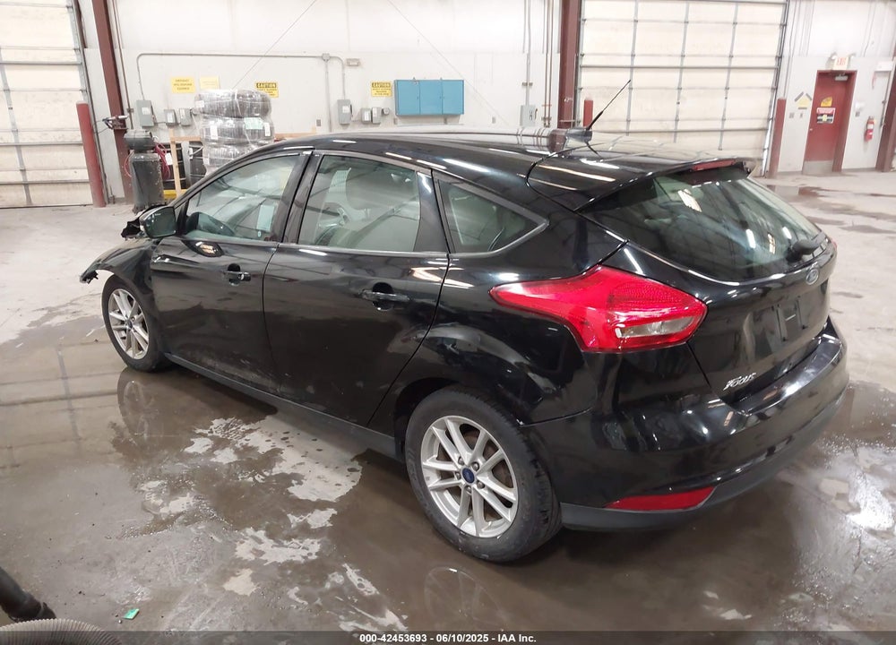 2017 FORD FOCUS SE VIN: 1FADP3K28HL218068