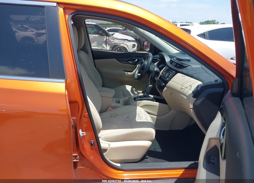 2017 NISSAN ROGUE VIN: 5N1AT2MT5HC731542