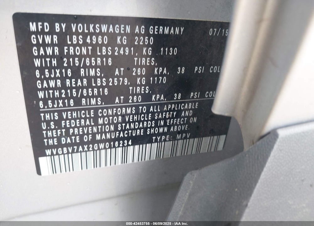 2016 VOLKSWAGEN TIGUAN VIN: WVGBV7AX2GW016234