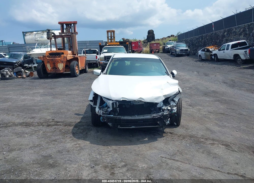 2015 HONDA ACCORD VIN: 1HGCR2F32FA137400