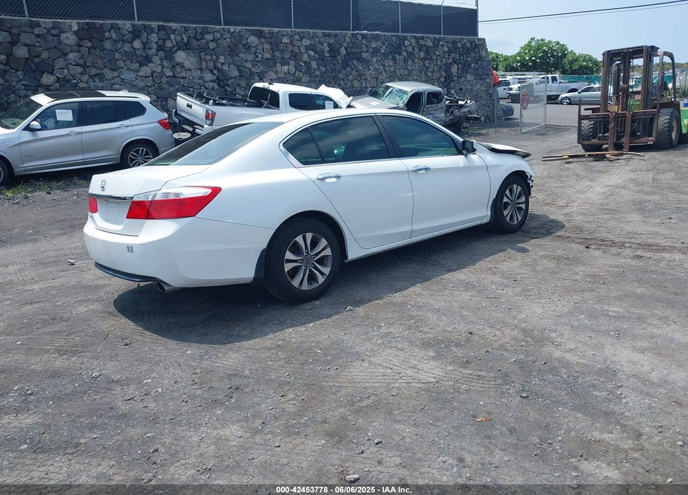 2015 HONDA ACCORD VIN: 1HGCR2F32FA137400