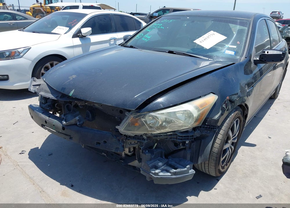 2011 HONDA ACCORD 2.4 LX-P VIN: 1HGCP2F40BA106073