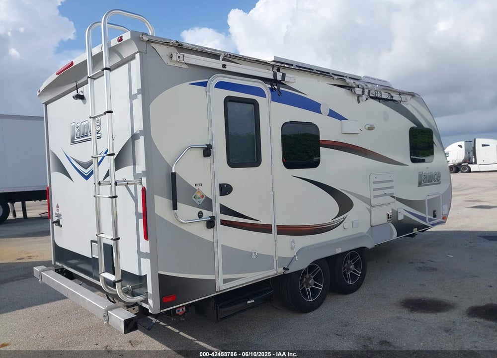 2017 OTHER LANCE VIN: 56YTT1622HL320465