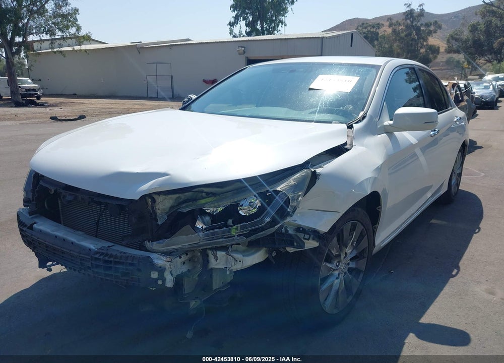 2015 HONDA ACCORD VIN: 1HGCR2F70FA126611