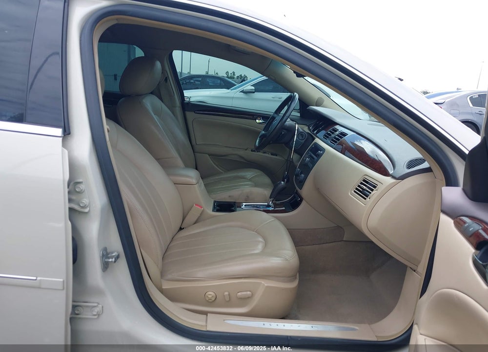 2011 BUICK LUCERNE VIN: 1G4HC5EM6BU137745