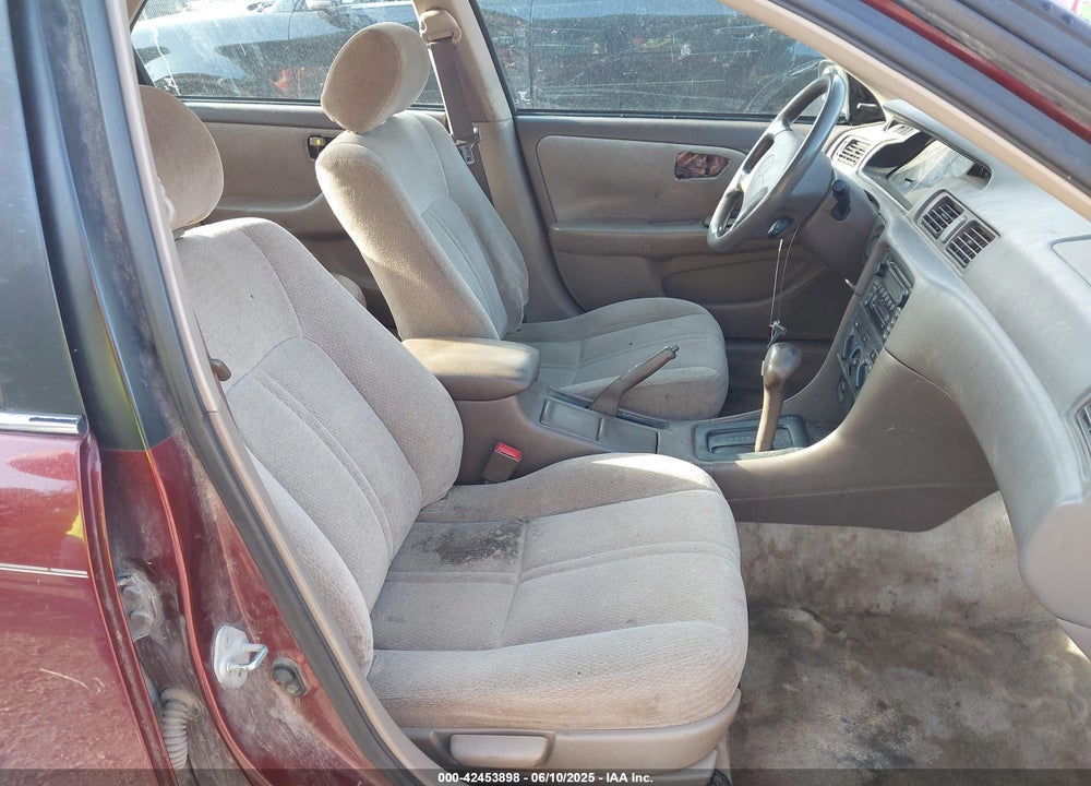 2001 TOYOTA CAMRY LE VIN: 4T1BG22K01U043600