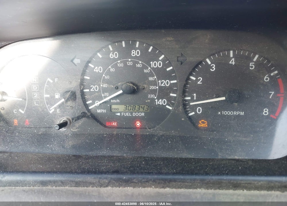 2001 TOYOTA CAMRY LE VIN: 4T1BG22K01U043600