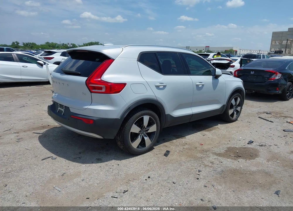 2020 VOLVO XC40 VIN: YV4AC2HKXL2192885