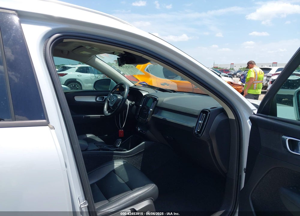 2020 VOLVO XC40 VIN: YV4AC2HKXL2192885