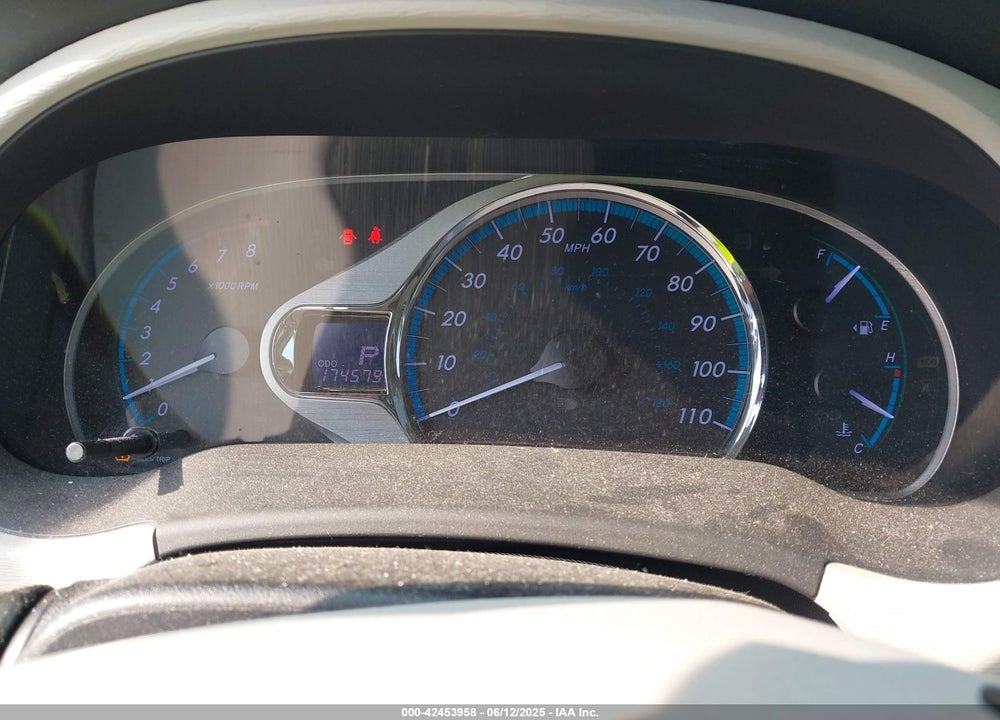 2011 TOYOTA SIENNA XLE VIN: 5TDDK3DCXBS005806