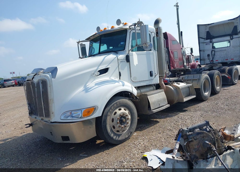 2010 PETERBILT 386 VIN: 1XPHD09X4AD113272