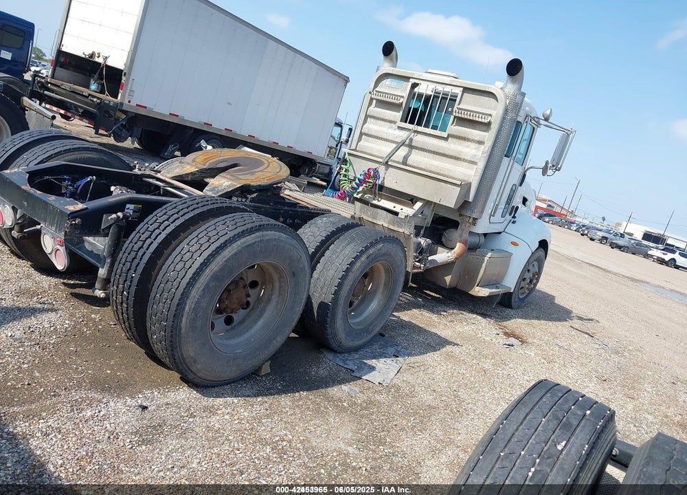 2010 PETERBILT 386 VIN: 1XPHD09X4AD113272