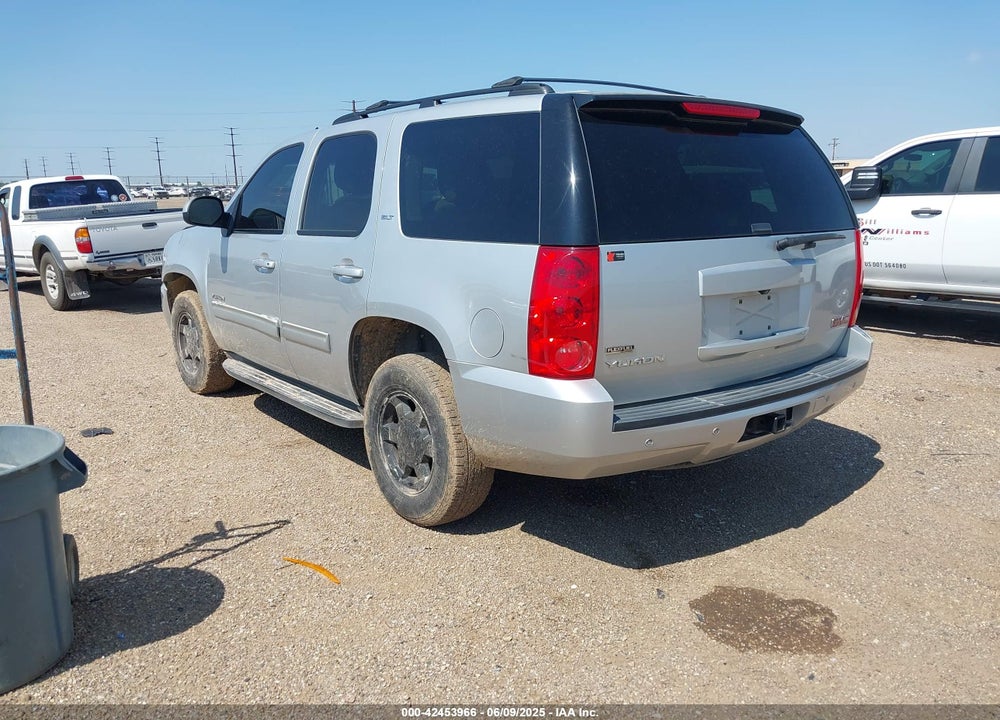 2011 GMC YUKON VIN: 1GKS2CE03BR356121