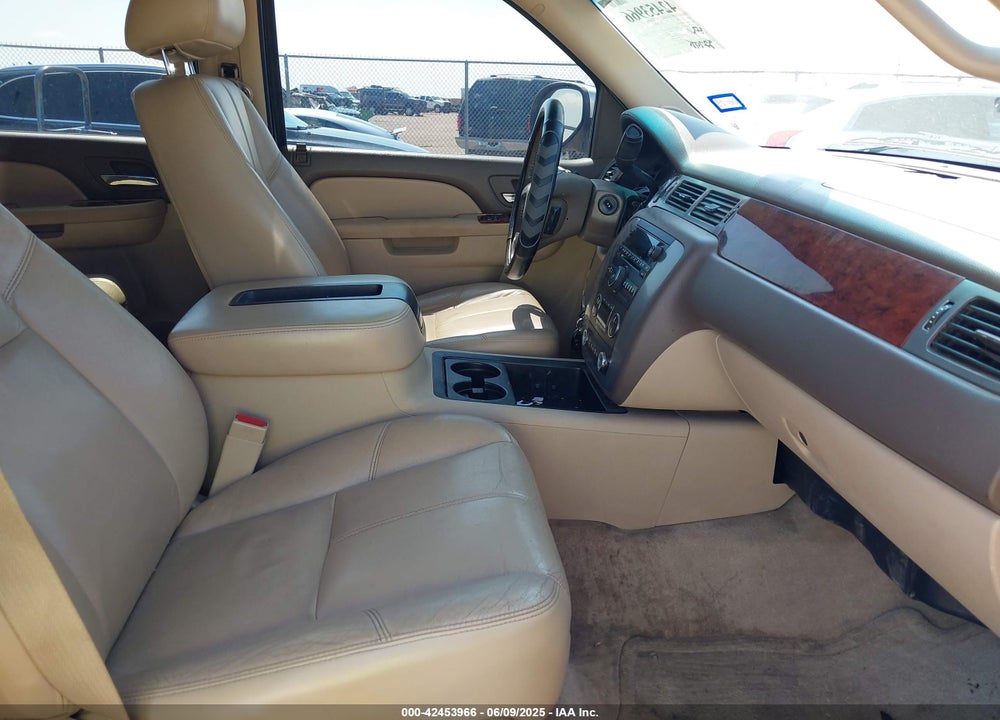 2011 GMC YUKON VIN: 1GKS2CE03BR356121