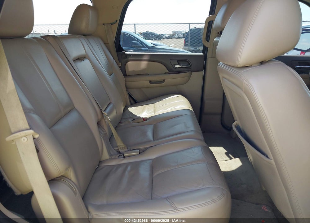 2011 GMC YUKON VIN: 1GKS2CE03BR356121