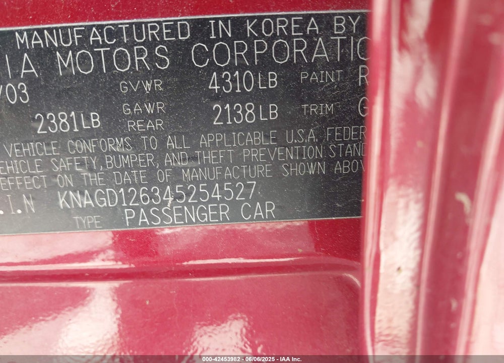 2004 KIA OPTIMA VIN: KNAGD126345254527