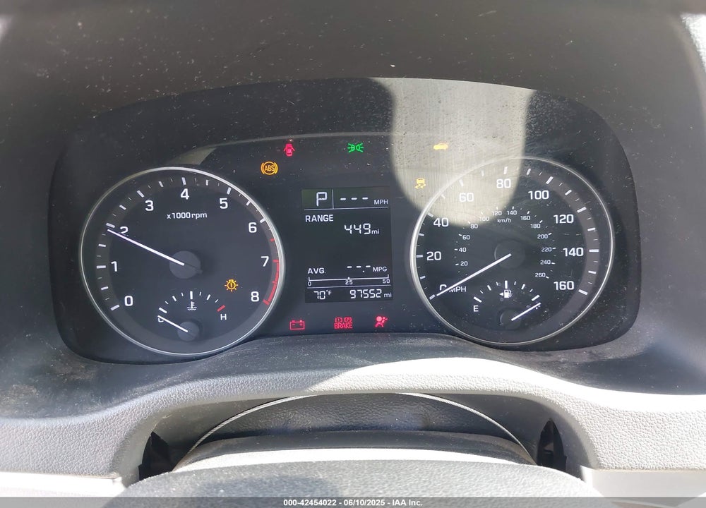 2017 HYUNDAI ELANTRA VIN: KMHD84LF7HU192289