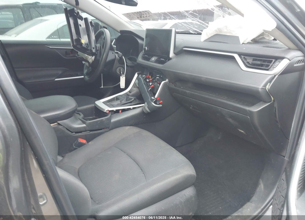 2023 TOYOTA RAV4 VIN: 2T3H1RFV6PW247228