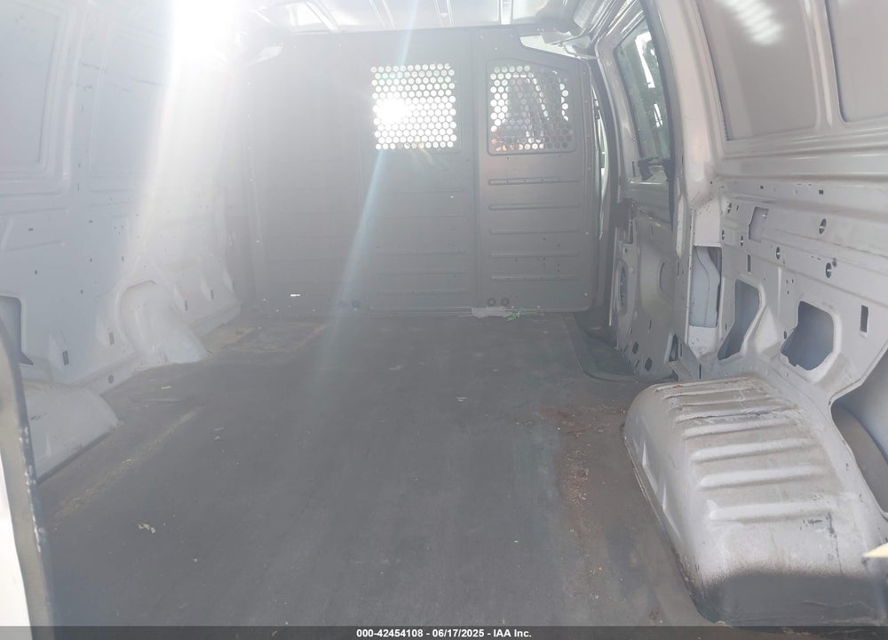 2011 FORD E 150 VIN: 1FTNE1EW4BDA28924
