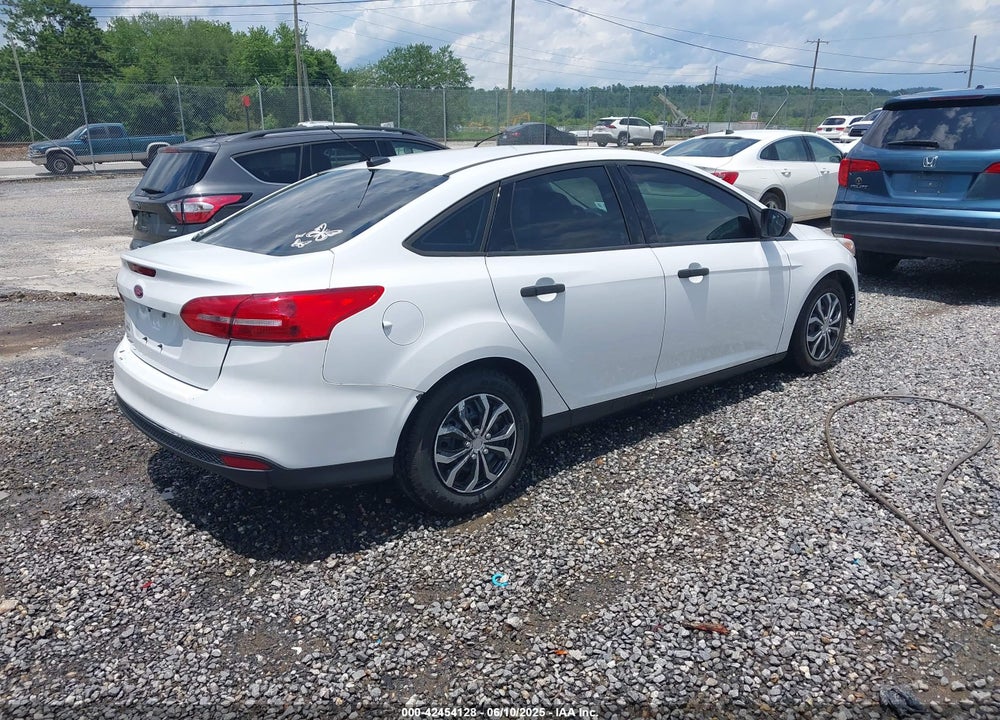2015 FORD FOCUS VIN: 1FADP3E2XFL224267
