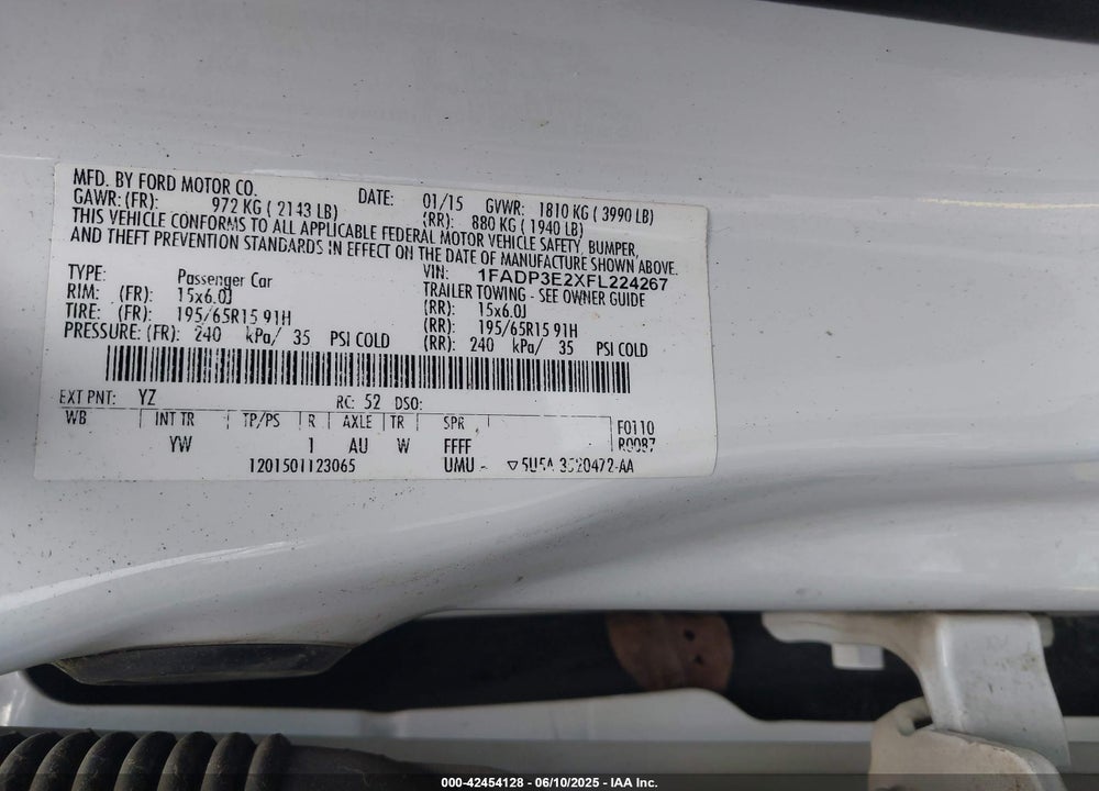 2015 FORD FOCUS VIN: 1FADP3E2XFL224267