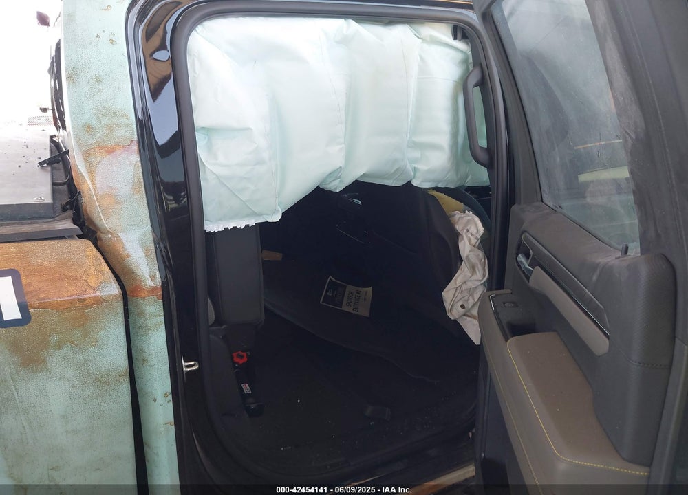 2023 CHEVROLET SILVERADO 1500 VIN: 3GCUDHEL1PG177864