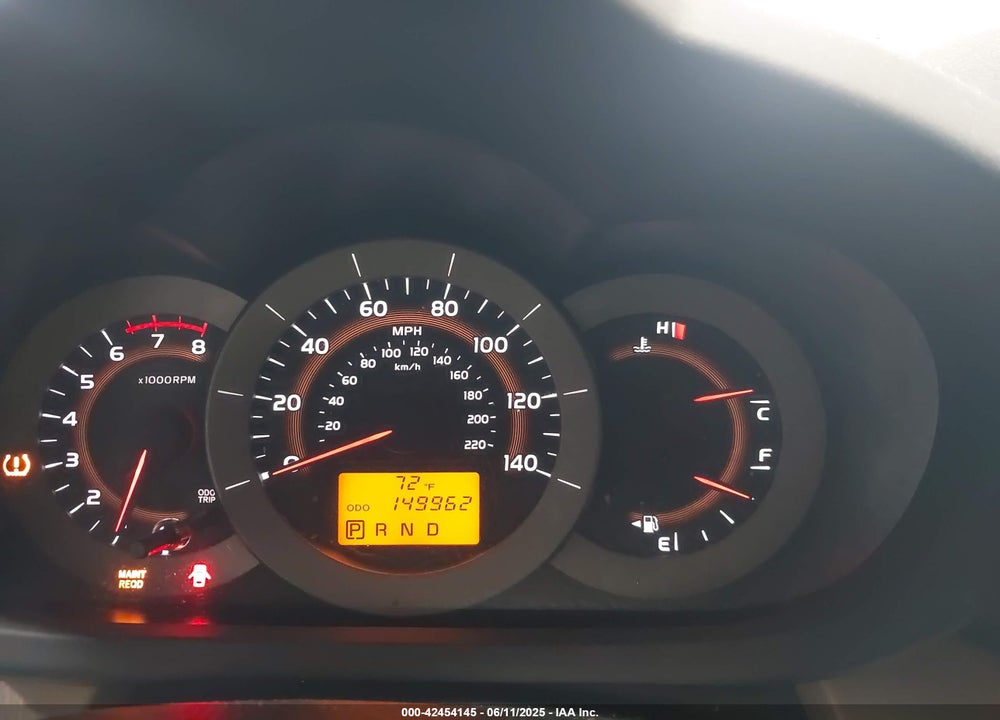 2009 TOYOTA RAV4 VIN: JTMBF33VX95010521