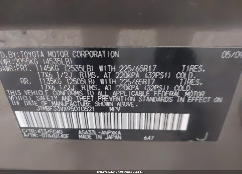 2009 TOYOTA RAV4 VIN: JTMBF33VX95010521
