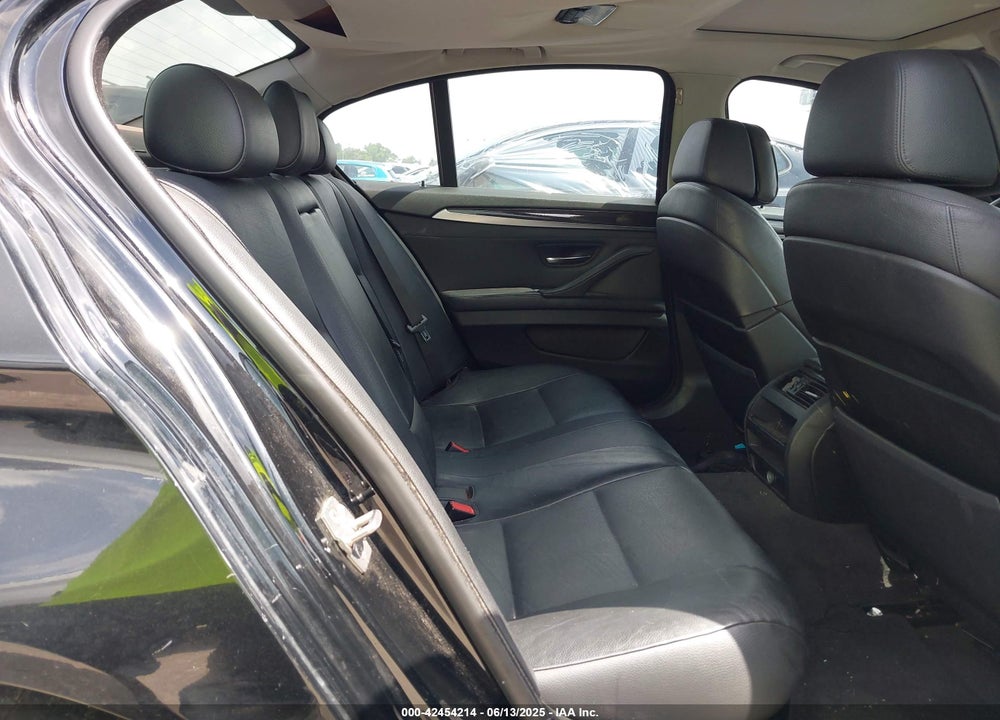 2011 BMW 5 SERIES VIN: WBAFR7C55BC802686