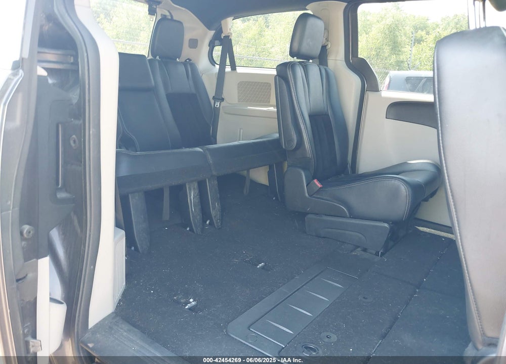2014 DODGE GRAND CARAVAN SXT 30TH ANNIVERSARY VIN: 2C4RDGCG1ER366222