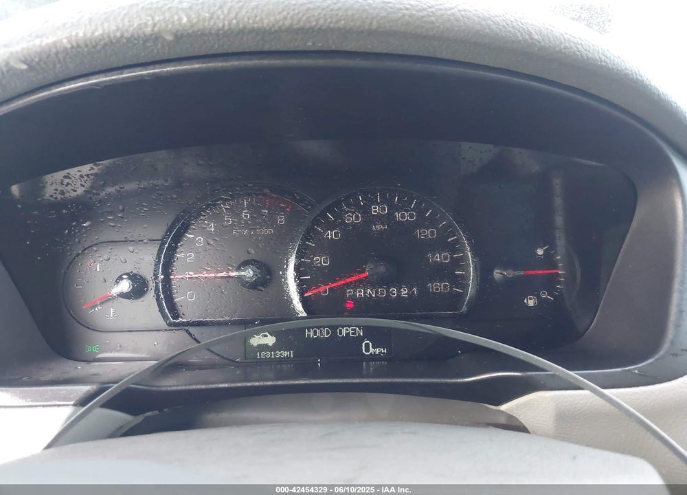 2006 CADILLAC DTS VIN: 1G6KD579X6U172796