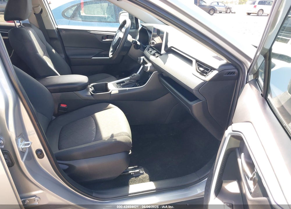 2024 TOYOTA RAV4 VIN: 2T3W1RFV8RW319542