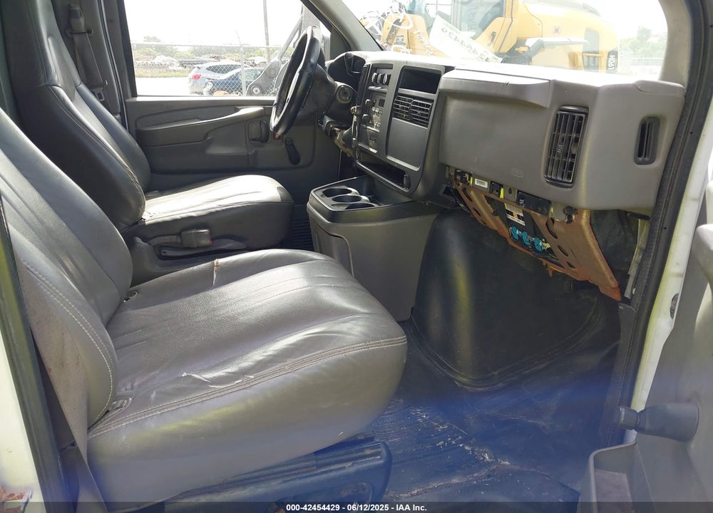 2006 CHEVROLET EXPRESS WORK VAN VIN: 1GCFG15X161254451