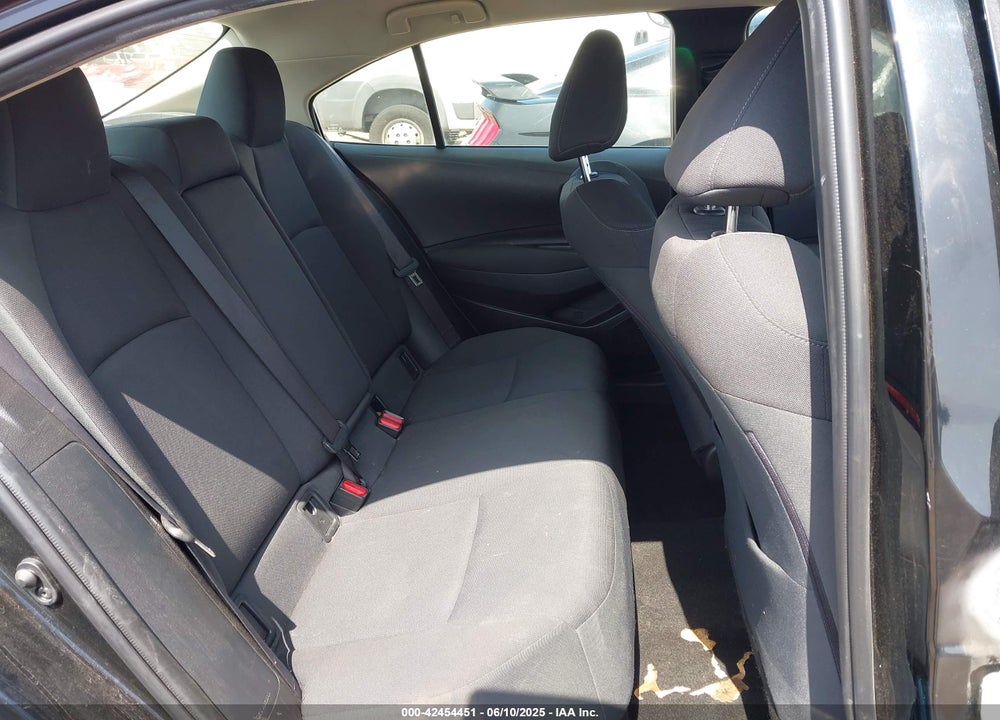2021 TOYOTA COROLLA LE VIN: JTDEPMAE4MJ148767