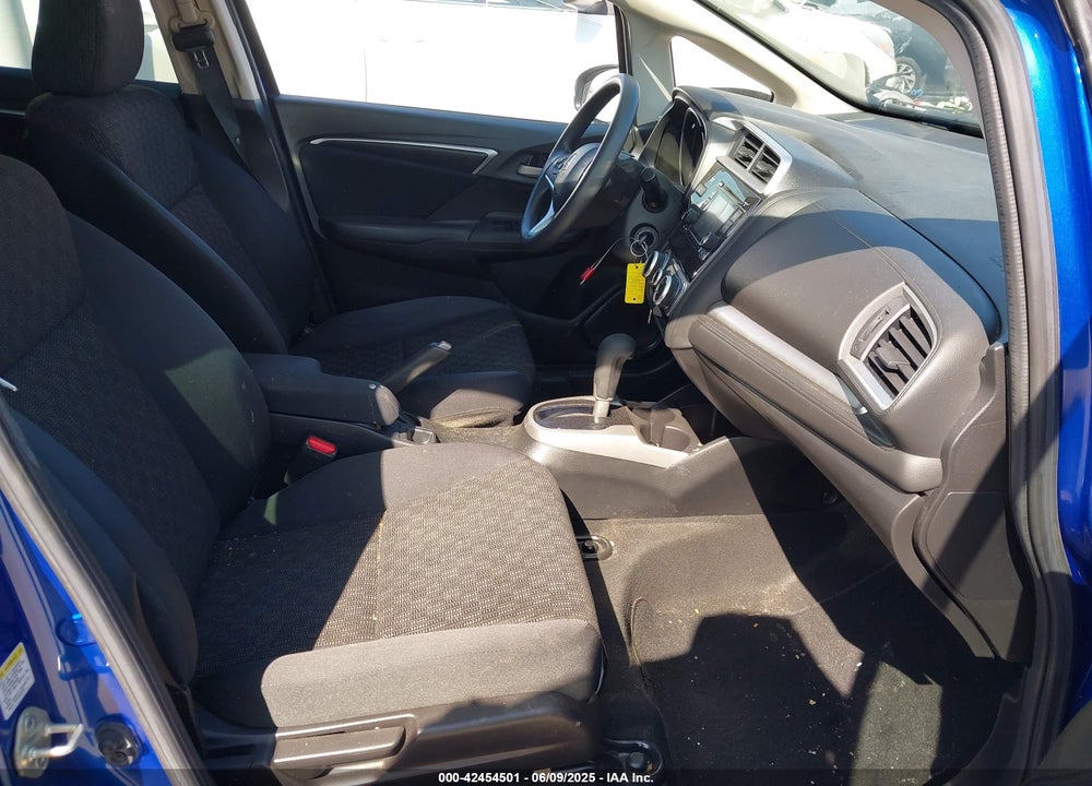 2016 HONDA FIT VIN: JHMGK5H57GS003044