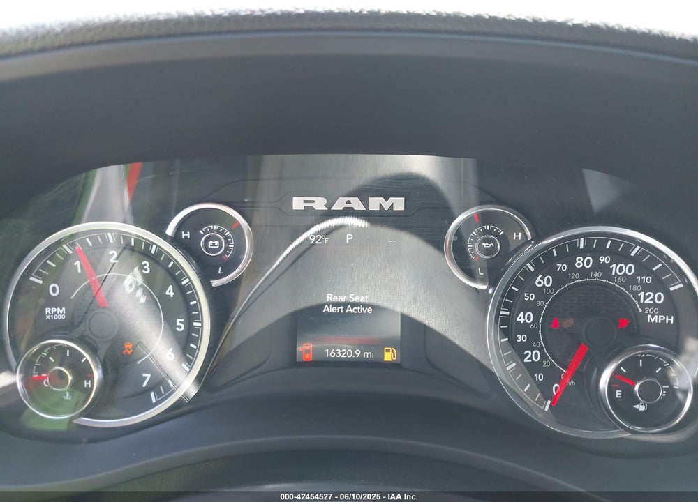 2024 RAM 2500 VIN: 3C6UR5HJXRG389635
