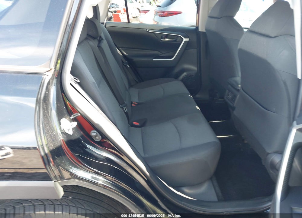 2019 TOYOTA RAV4 VIN: 2T3W1RFV7KW021151