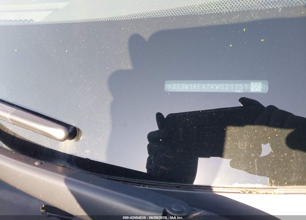 2019 TOYOTA RAV4 VIN: 2T3W1RFV7KW021151