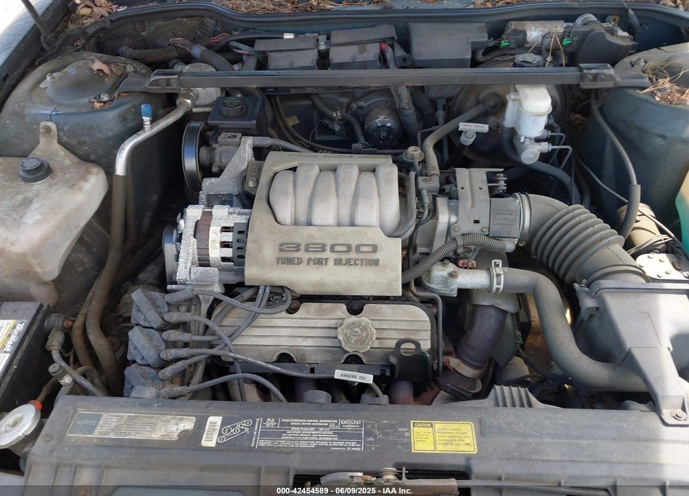 1992 OLDSMOBILE 88 ROYALE LS VIN: 1G3HY53L3N1828043
