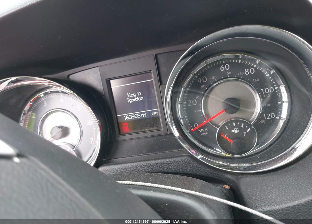 2014 CHRYSLER TOWN & COUNTRY TOURING VIN: 2C4RC1BGXER442585