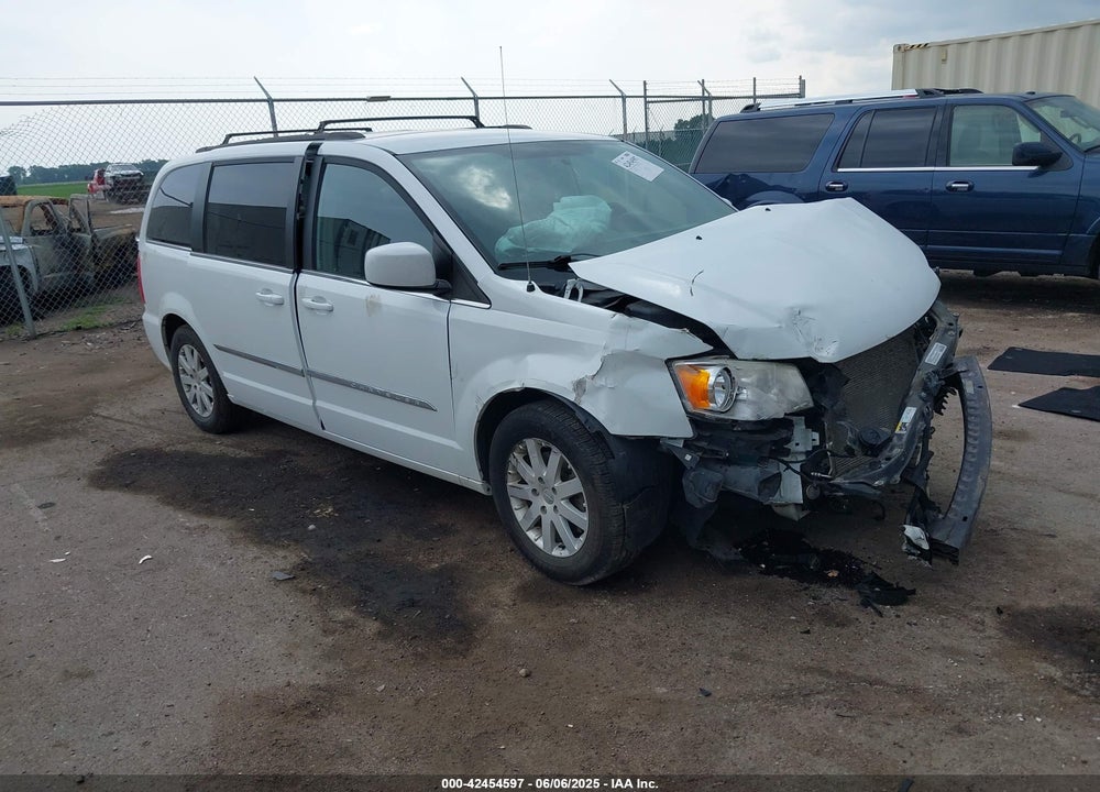 2014 CHRYSLER TOWN & COUNTRY TOURING VIN: 2C4RC1BGXER442585