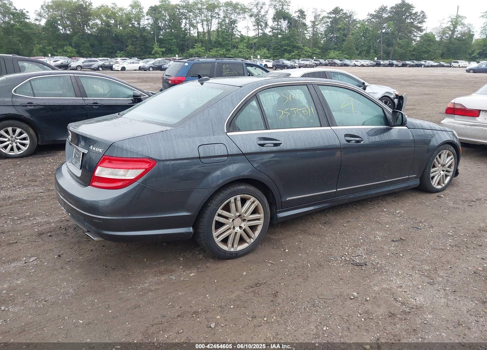 2009 MERCEDES-BENZ C CLASS VIN: WDDGF81X89R070318