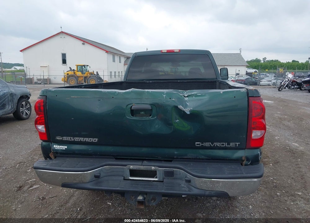 2005 CHEVROLET SILVERADO 3500 LS VIN: 1GCHK33255F889197