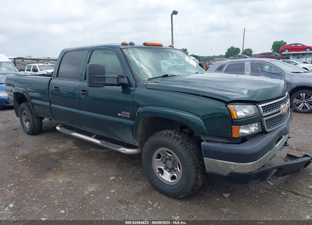 2005 CHEVROLET SILVERADO 3500 LS VIN: 1GCHK33255F889197