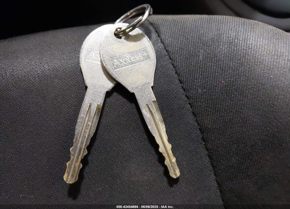 2016 NISSAN VERSA 1.6 S+ VIN: 3N1CN7AP1GL911313